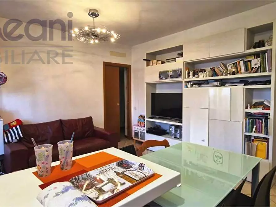 Immagine 6 di Appartamento in vendita  in Via Golgi a Opera