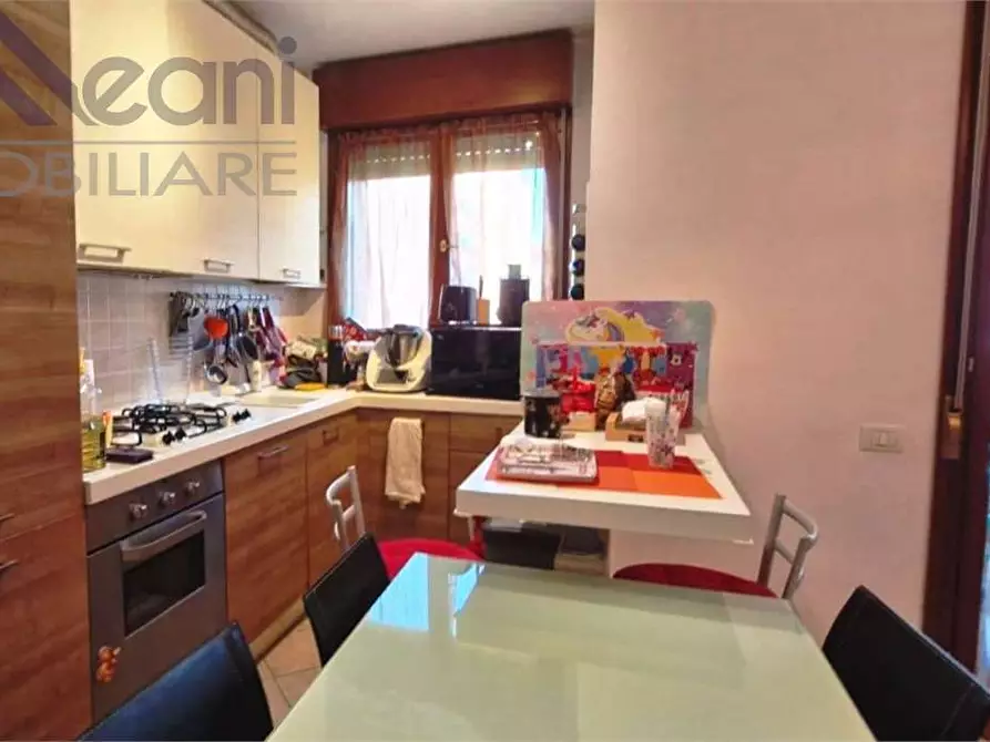 Immagine 3 di Appartamento in vendita  in Via Golgi a Opera