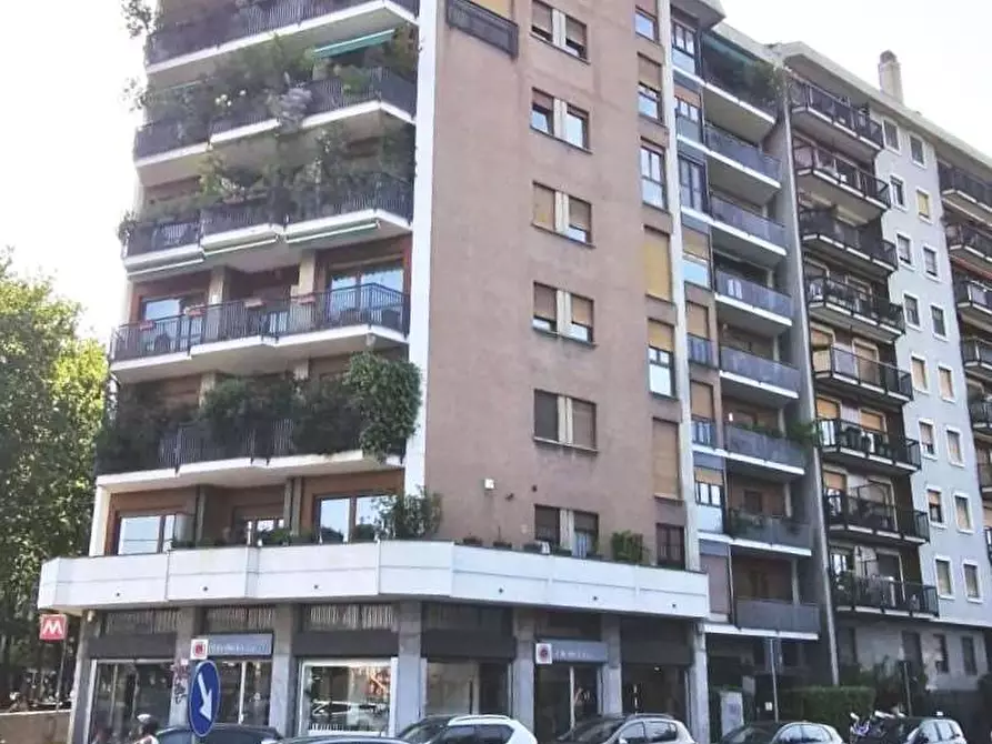 Immagine 2 di Appartamento in vendita  in Via Messina a Milano
