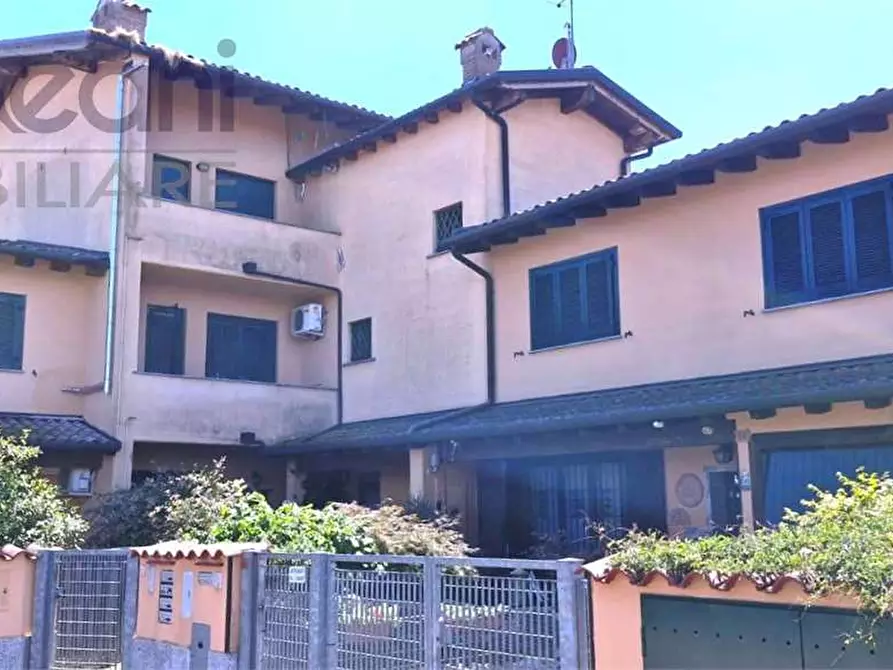 Immagine 1 di Appartamento in vendita  in Via Carlo Azeglio Ciampi a Landriano