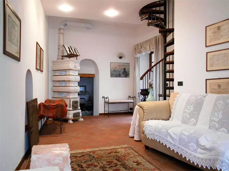 Immagine 1 di Appartamento in vendita  in Piazza San Martino 1 a Ormea