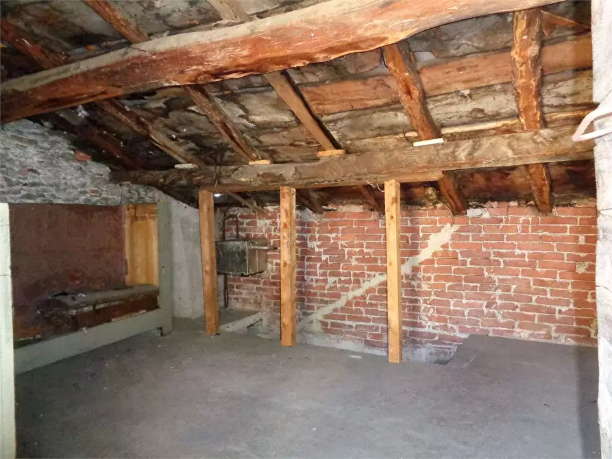 Immagine 21 di Casa indipendente in vendita  in Vicolo del Cortile 16 a Ormea