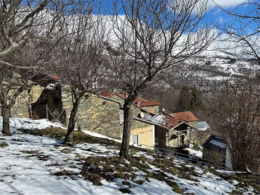 Immagine 15 di Rustico / casale in vendita  in Frazione Chioraira a Ormea