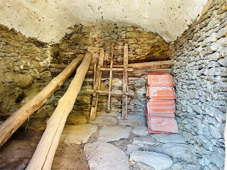Immagine 5 di Rustico / casale in vendita  in Frazione Chioraira a Ormea