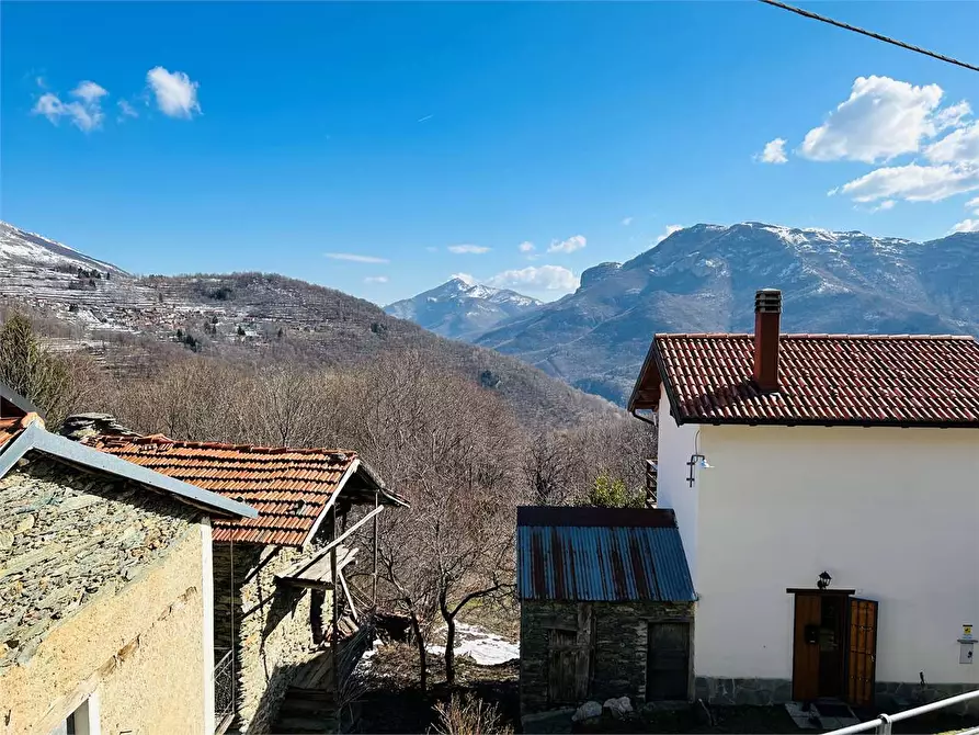 Immagine 9 di Rustico / casale in vendita  in Frazione Chioraira a Ormea