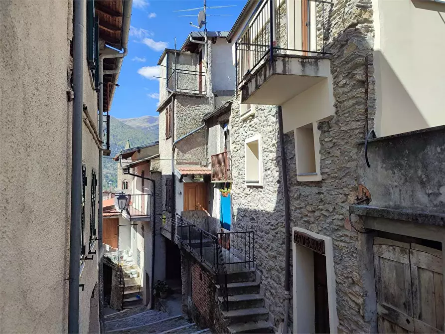 Immagine 1 di Casa indipendente in vendita  in Via San Sebastiano 9 a Cosio D'arroscia