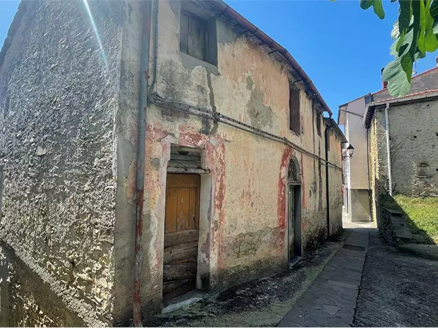 Immagine 1 di Rustico / casale in vendita  in Via Cesare Battisti  8 a Lucinasco