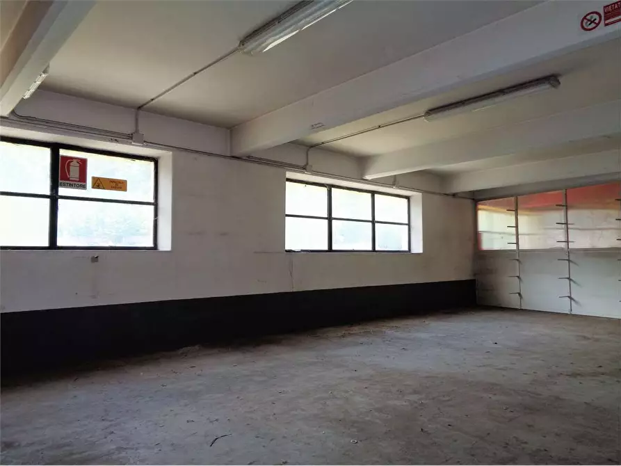 Immagine 12 di Capannone industriale in vendita  in Viale Piaggio a Ormea