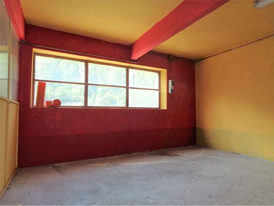 Immagine 13 di Capannone industriale in vendita  in Viale Piaggio a Ormea