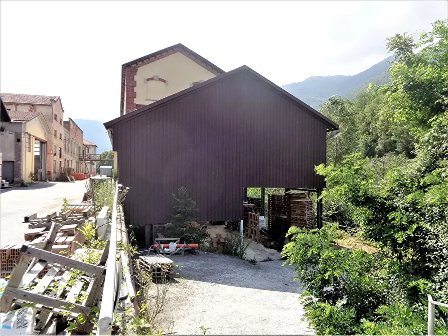 Immagine 21 di Capannone industriale in vendita  in Viale Piaggio a Ormea