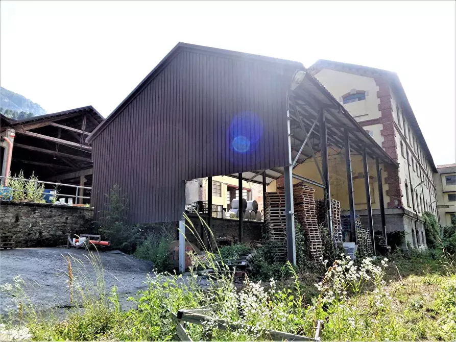 Immagine 25 di Capannone industriale in vendita  in Viale Piaggio a Ormea