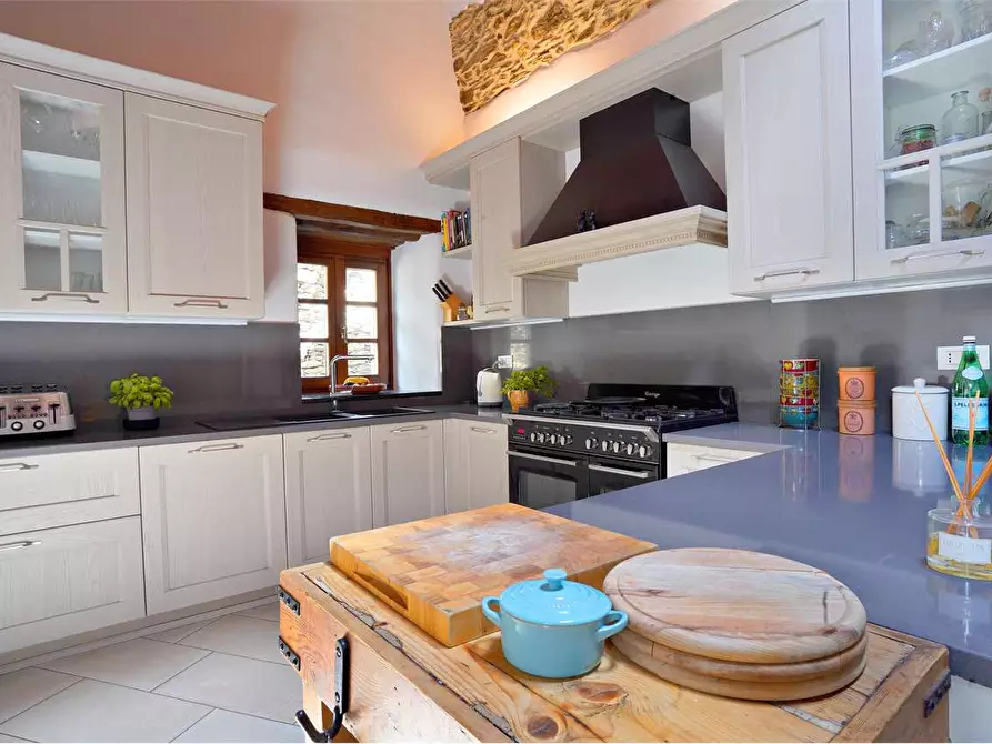 Immagine 4 di Villa in vendita  in Via Montegrappa 5 a Armo