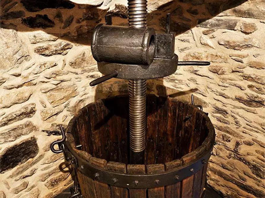 Immagine 45 di Villa in vendita  in Via Montegrappa 5 a Armo