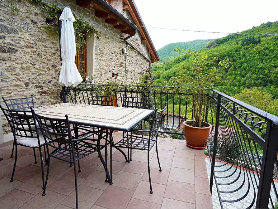 Immagine 21 di Villa in vendita  in Via Montegrappa 5 a Armo