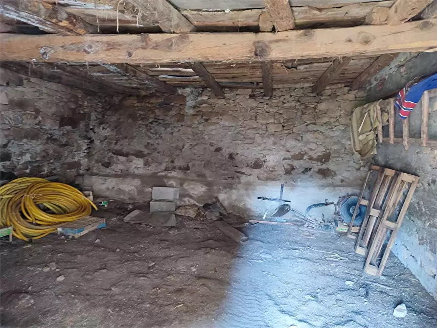 Immagine 6 di Rustico / casale in vendita  in Località Pigheugia a Mendatica