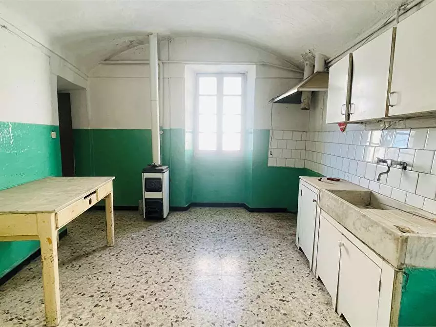 Immagine 1 di Casa indipendente in vendita  in Via Roma  32 a Lucinasco