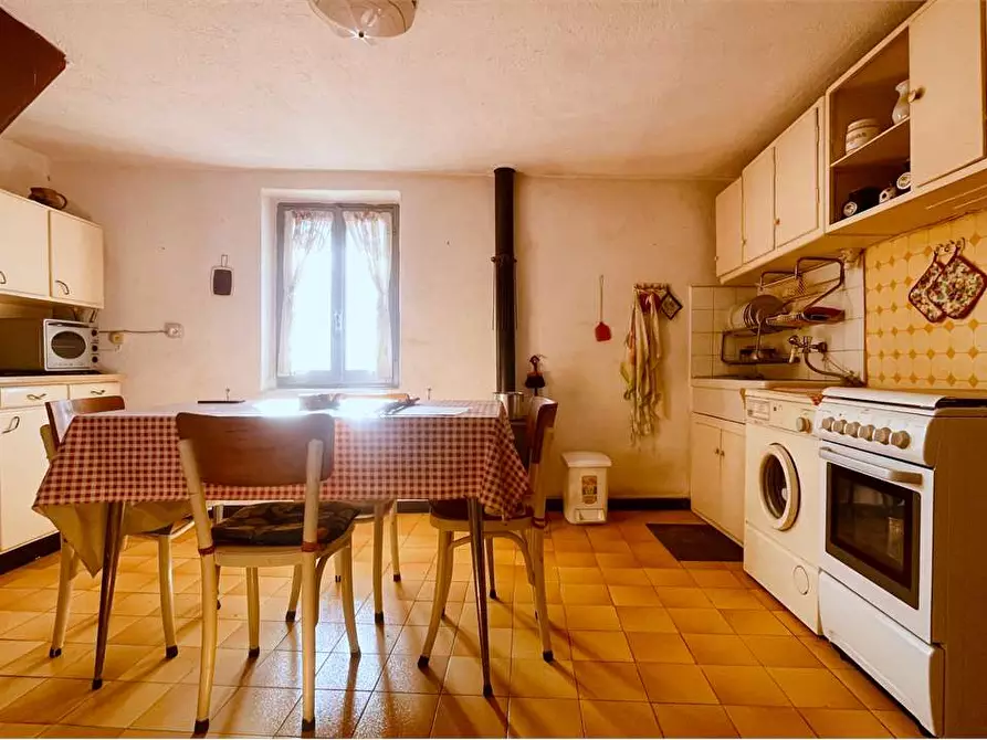 Immagine 2 di Casa indipendente in vendita  in Via Buenos Aires 8 a Rezzo