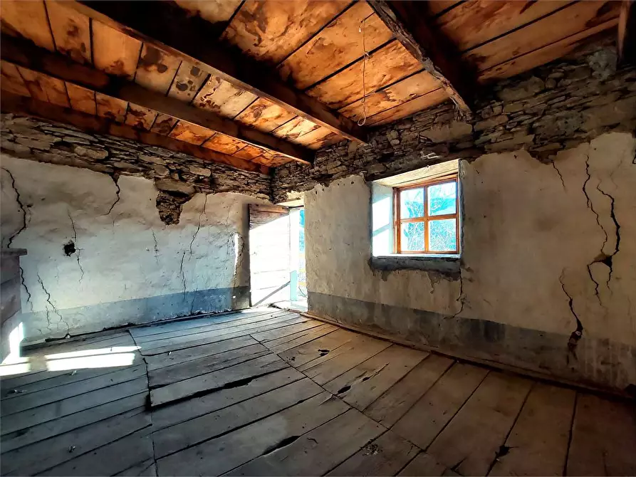 Immagine 21 di Rustico / casale in vendita  in Località Calcagnea a Ormea