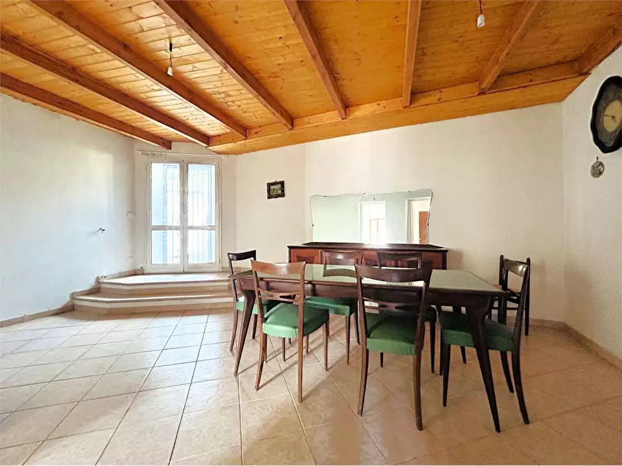 Immagine 1 di Casa indipendente in vendita  in Via Albenga  21 a Alto