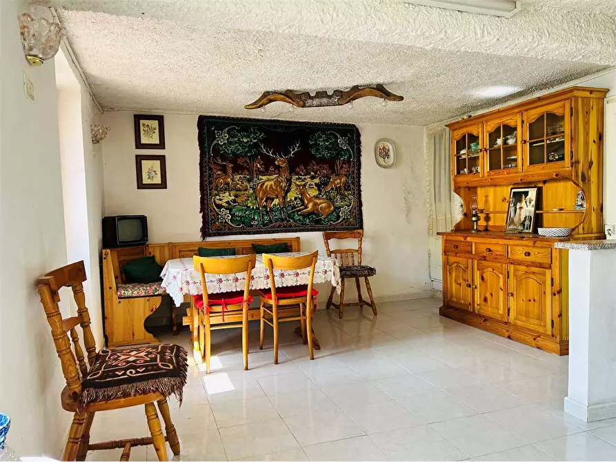 Immagine 4 di Casa indipendente in vendita  in Località Piaggia a Briga Alta