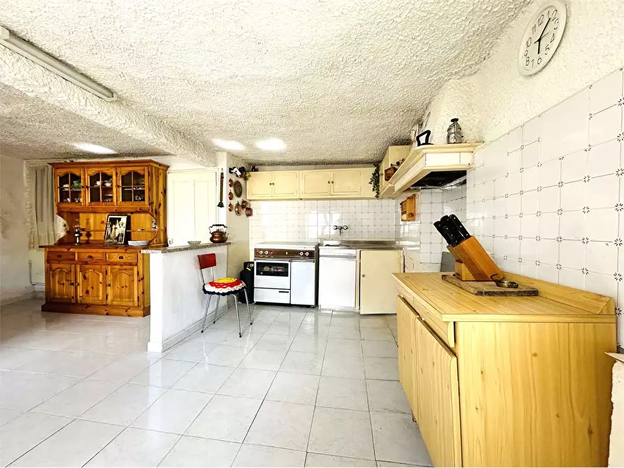 Immagine 4 di Casa indipendente in vendita  in Località Piaggia a Briga Alta