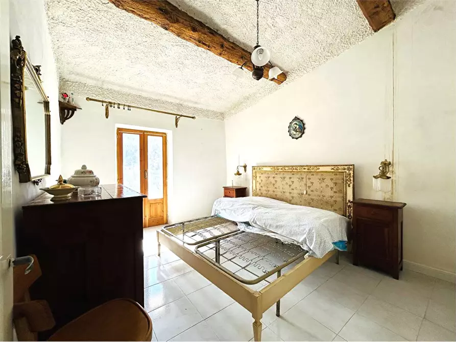 Immagine 9 di Casa indipendente in vendita  in Località Piaggia a Briga Alta