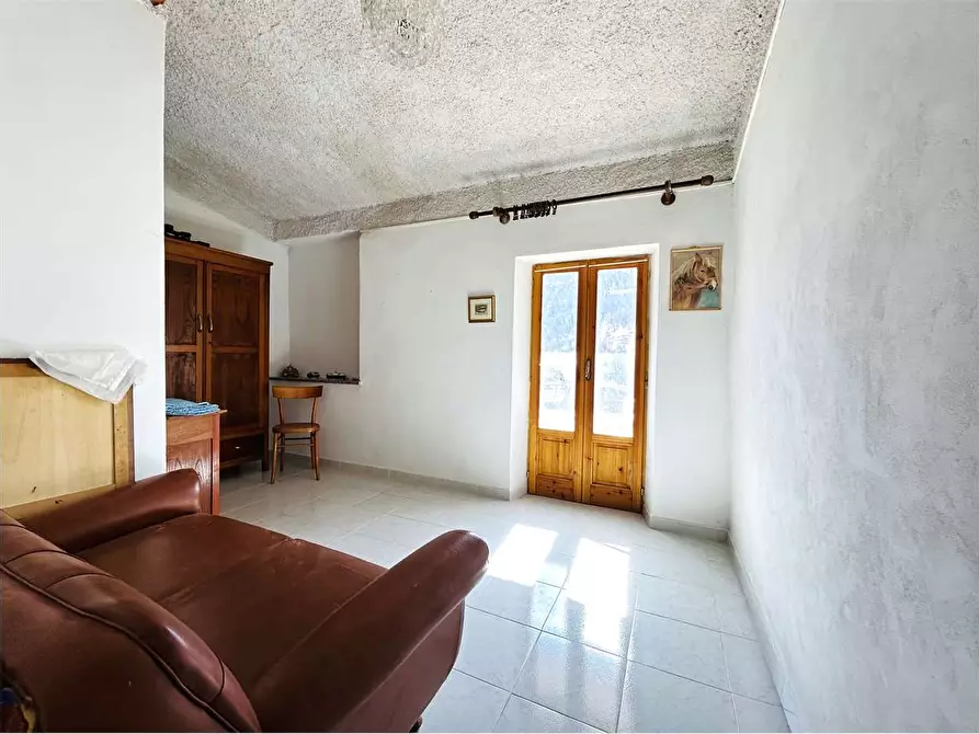 Immagine 15 di Casa indipendente in vendita  in Località Piaggia a Briga Alta