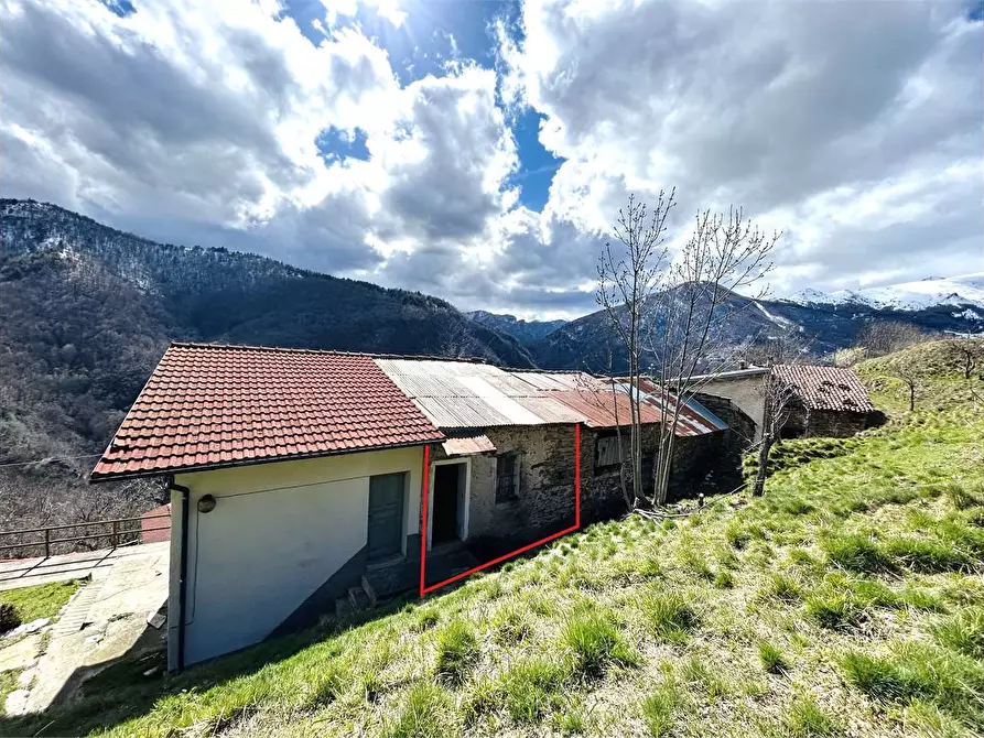 casa indipendente in vendita ad Ormea in zona Bossi