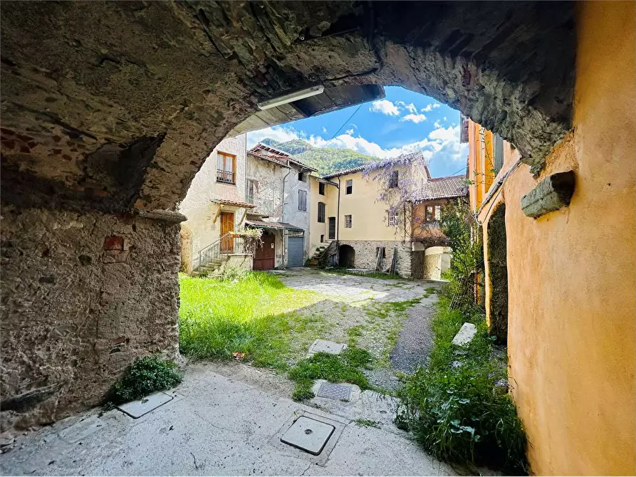 Immagine 3 di Garage in vendita  a Garessio