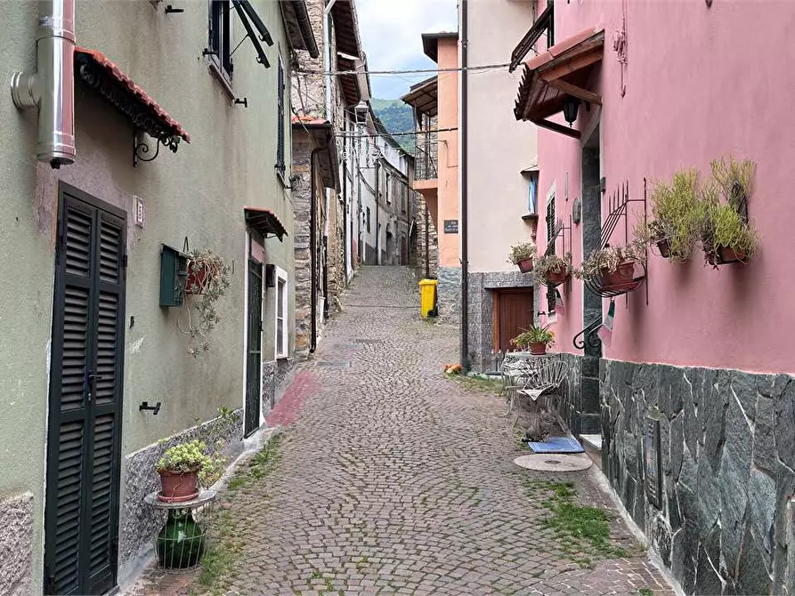 Immagine 1 di Rustico / casale in vendita  in Via Federico Bianco di San Secondo a Aurigo