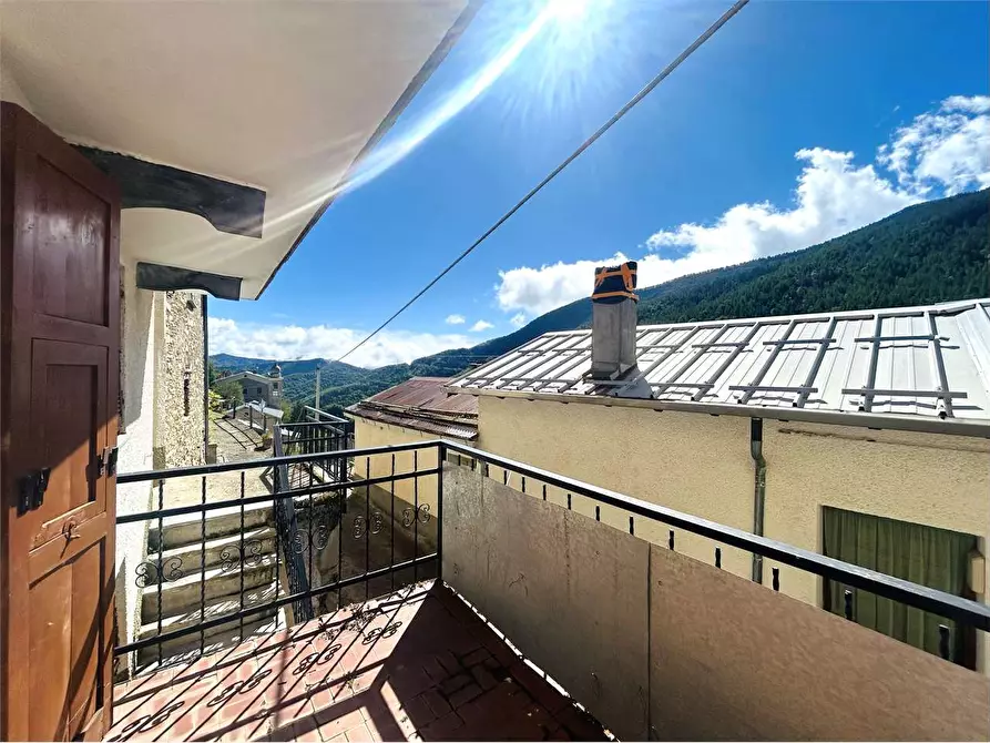 Immagine 10 di Casa indipendente in vendita  in Località Piaggia a Briga Alta
