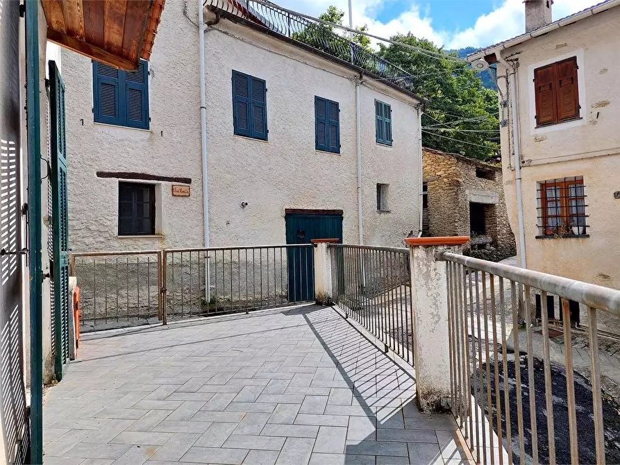 Immagine 8 di Appartamento in vendita  in Via Costa 20 a Armo