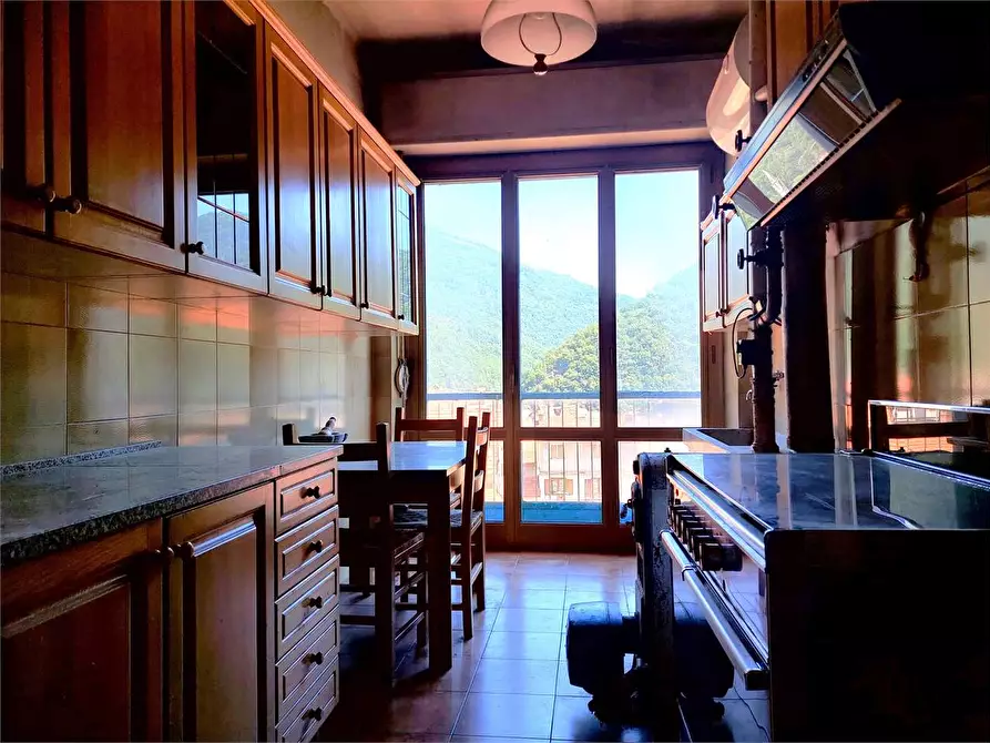 Immagine 12 di Appartamento in vendita  in Piazza della Libertà 3 a Ormea