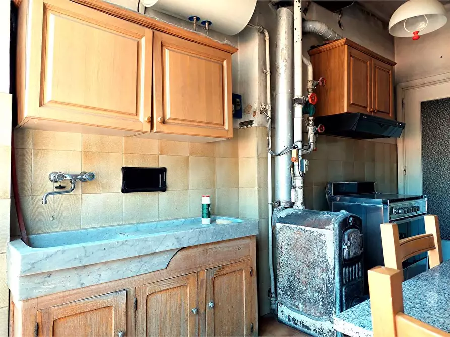 Immagine 15 di Appartamento in vendita  in Piazza della Libertà 3 a Ormea