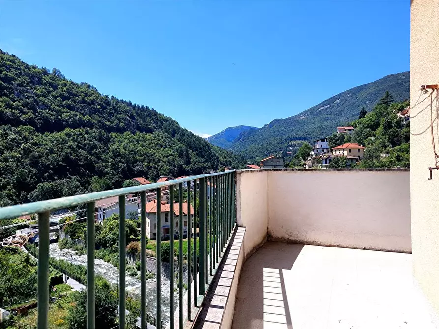 Immagine 3 di Appartamento in vendita  in Piazza della Libertà 3 a Ormea