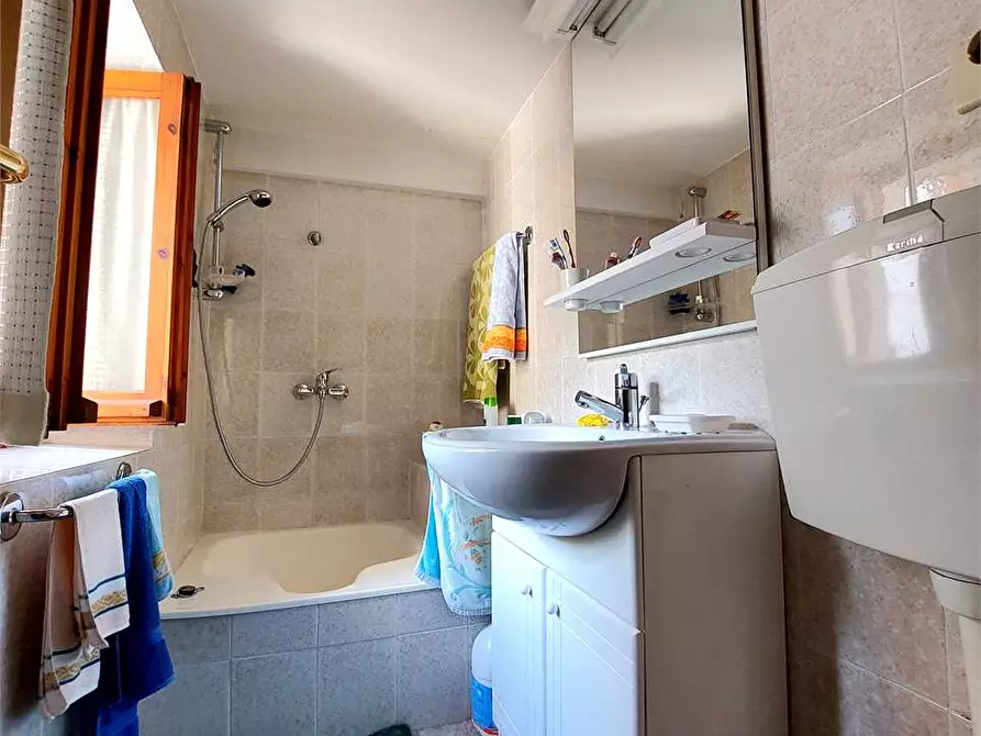 Immagine 25 di Appartamento in vendita  in Via Enrico Toti 11 a Armo