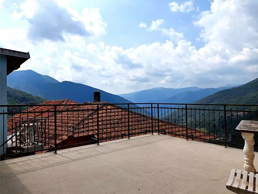 Immagine 10 di Appartamento in vendita  in Via Enrico Toti 11 a Armo