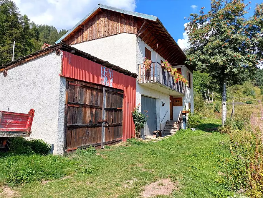 Immagine 1 di Casa indipendente in vendita  in Via Valcona Soprana a Mendatica