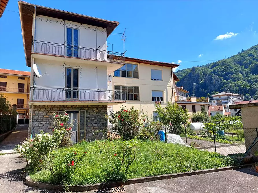 Immagine 29 di Casa indipendente in vendita  in Viale Cagna 6 a Ormea