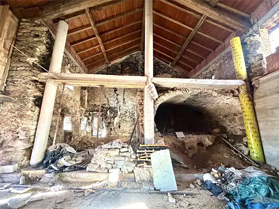 Immagine 1 di Rustico / casale in vendita  in Regione Sarezzo a Garessio