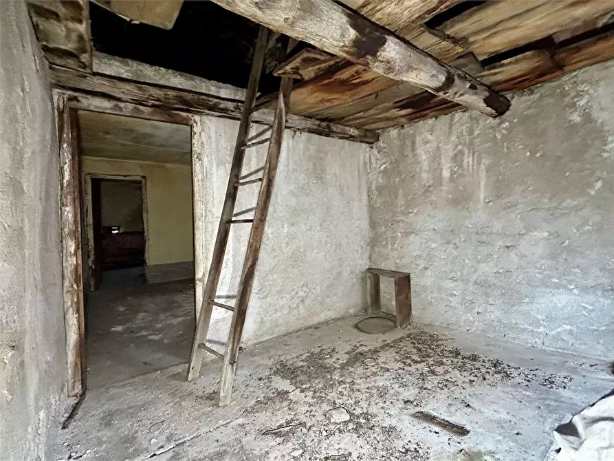 Immagine 14 di Rustico / casale in vendita  in Via Aleramo 10 a Ormea