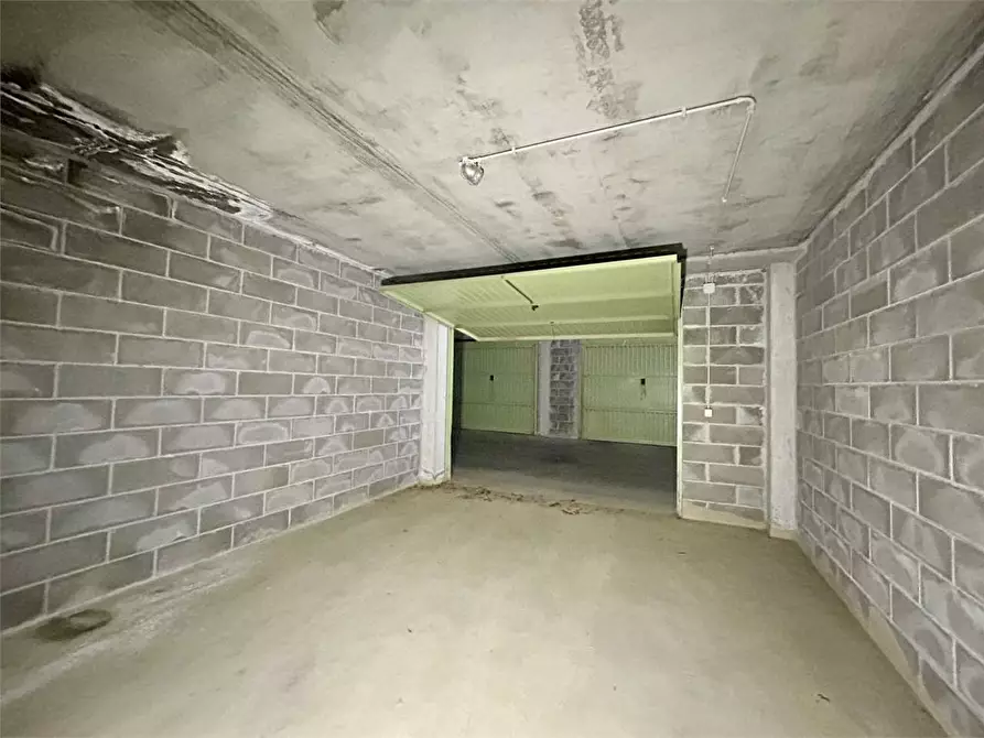 Immagine 1 di Garage in vendita  in Via Orti a Ormea