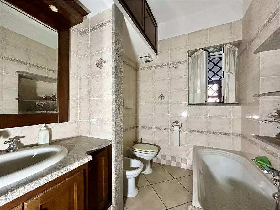 Immagine 18 di Appartamento in vendita  in Via Roma  118 a Ormea