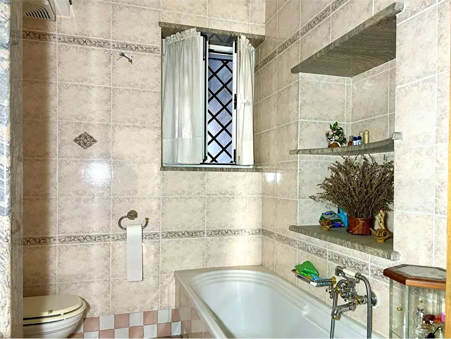 Immagine 20 di Appartamento in vendita  in Via Roma  118 a Ormea