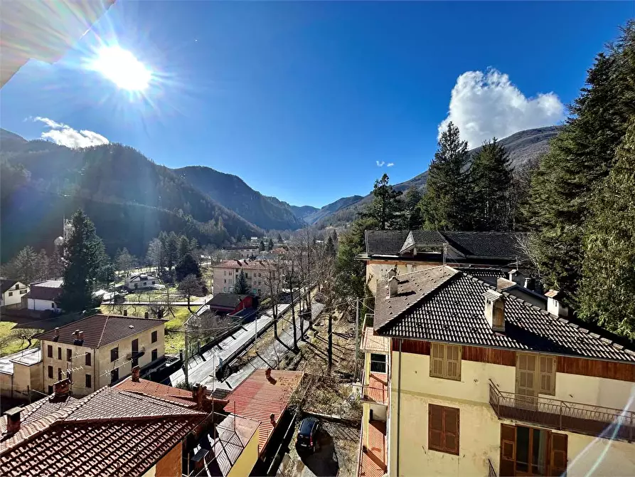 Immagine 18 di Appartamento in vendita  in Viale Novaro 80 a Ormea