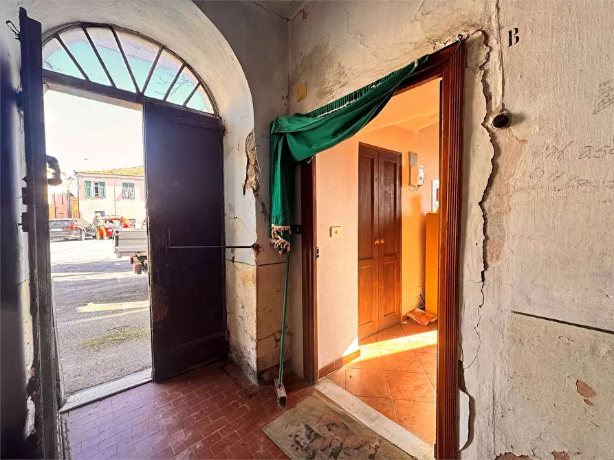 Immagine 3 di Appartamento in vendita  in Piazza Castello  1 a Lucinasco