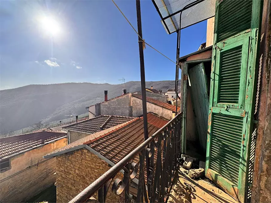 Immagine 9 di Appartamento in vendita  in Piazza Castello  1 a Lucinasco