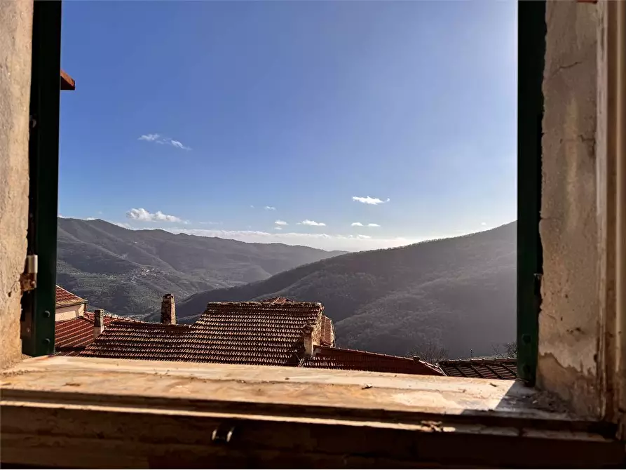 Immagine 13 di Appartamento in vendita  in Piazza Castello  1 a Lucinasco