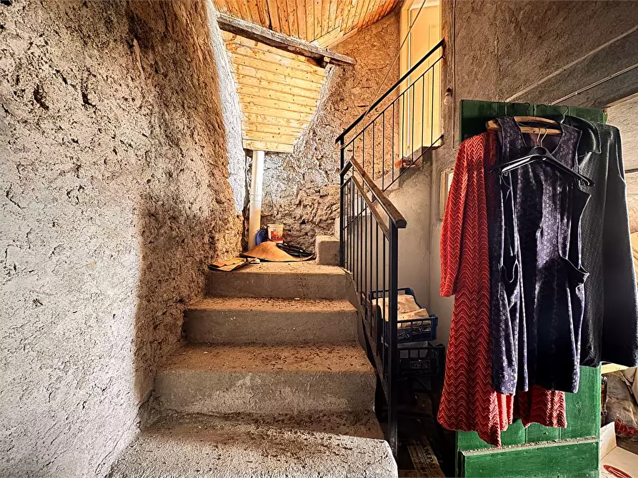 Immagine 22 di Appartamento in vendita  in Piazza Castello  1 a Lucinasco