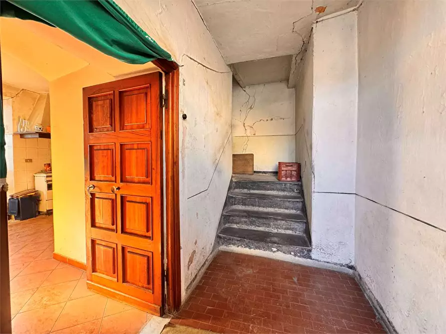 Immagine 25 di Appartamento in vendita  in Piazza Castello  1 a Lucinasco